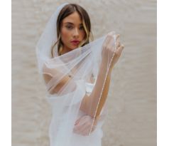 Dlouhý svatební závoj pro nevěstu