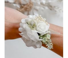 Náramek pro družičku z květin