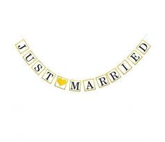 Girlanda Just Married se zlatým srdíčkem