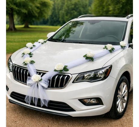 Dekorace na svatební auto s umělými květinami