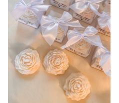 Dárek pro svatebčany - svíčka pivoňka