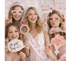 Rekvizity na focení na rozlučku se svobodou